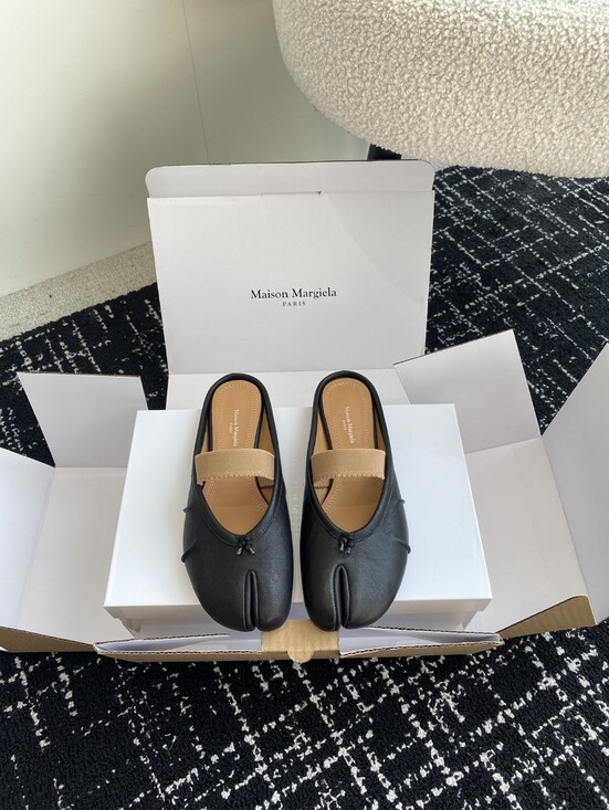 Maison Martin Margiela Shoes - Maison Margiela Mary Jane Split-Toe Mules